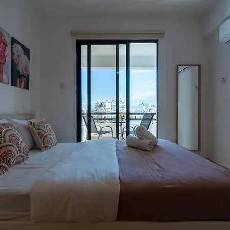 アパート Polyn 1- Bedroom In