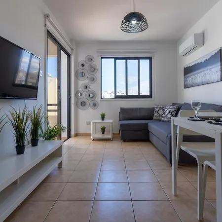 Polyn 1- Bedroom In Apartament Larnaca