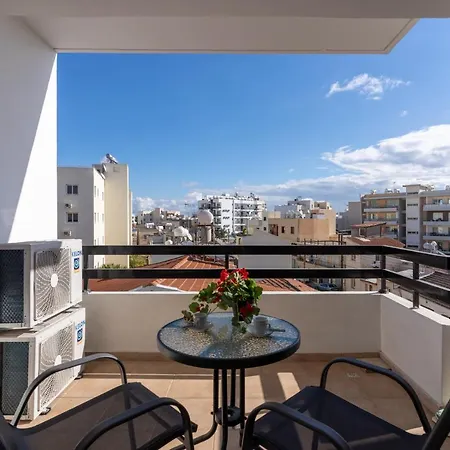 Polyn 1- Bedroom In דירה לרנקה